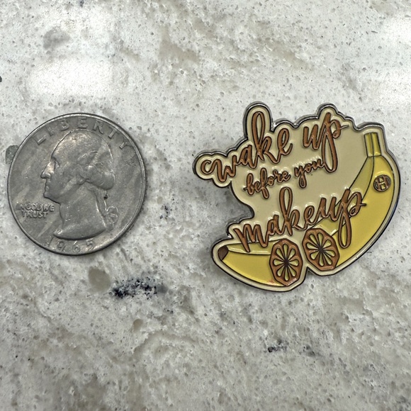 Wake-up before you Make-up Decorative Push pin - Picture 1 of 3